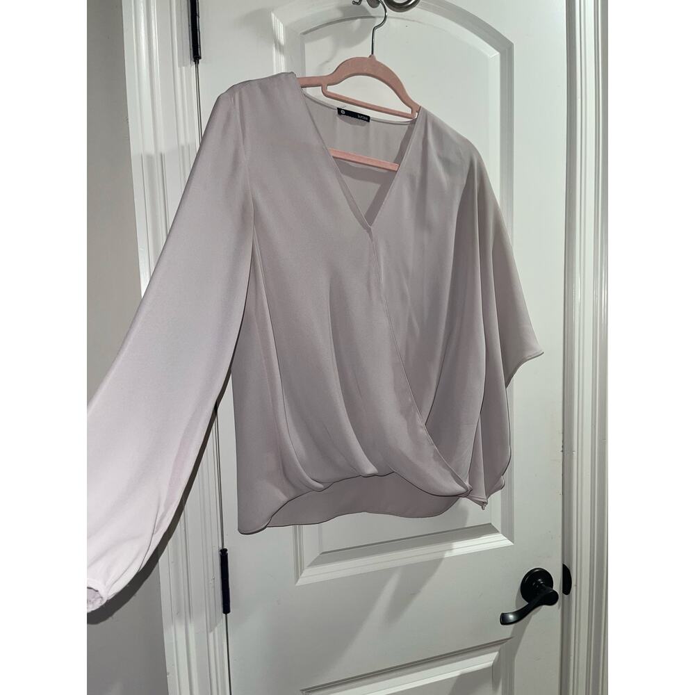 krisa lilac ruffle sleeve blouse - S EUC - Picture 15 of 15